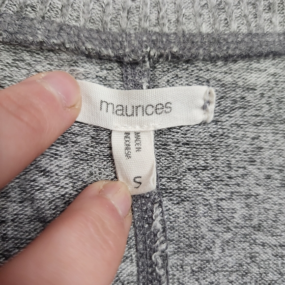 Womens Maurices Light Gray 3/4 Sleeve Sweater Size Small - Picture 3 of 5